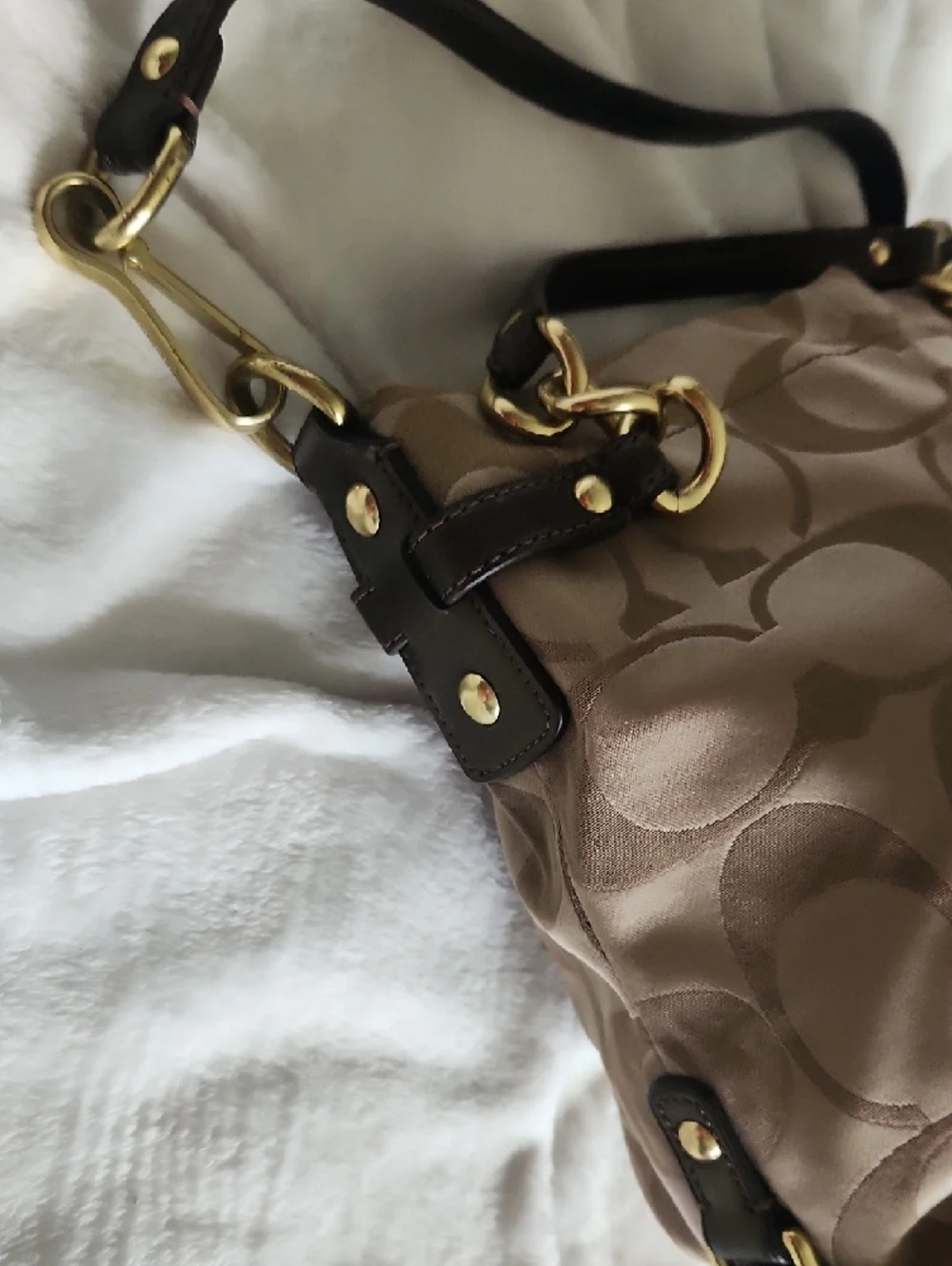 Coach Beige Signature Hobo with Dark Brown Trim - Picture 5 of 6